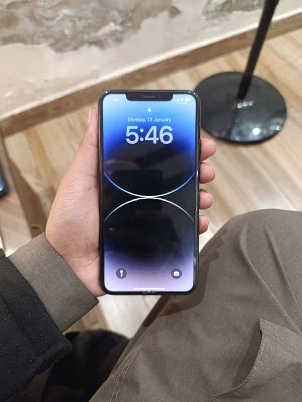 iphone 11 pro max 64gb PTA Approved 1