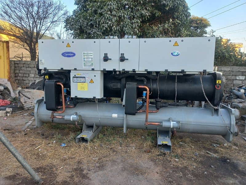 Carrier chiller 375 ton 2