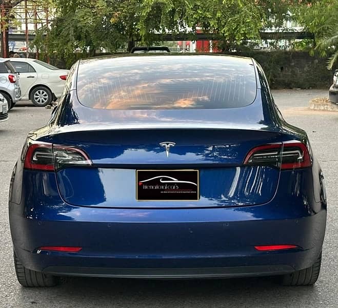 Tesla Model-3 4