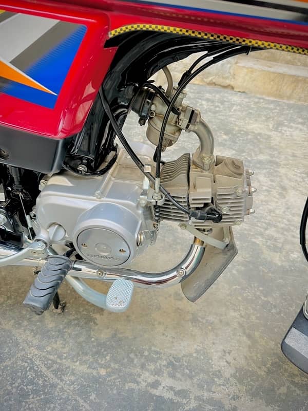 honada 70 cc brand 10/10 12