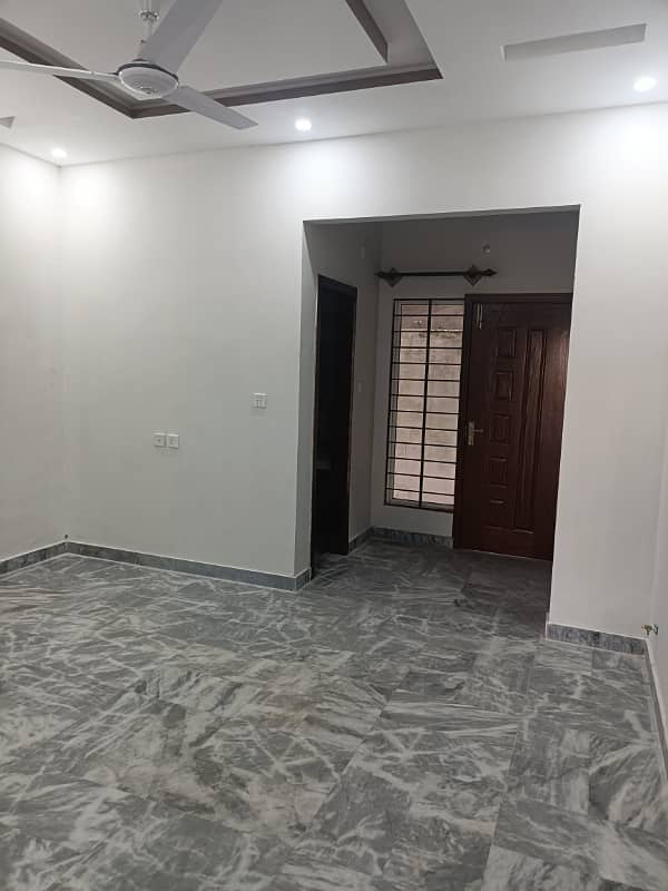 D12 Open basement of rent beautiful house 5