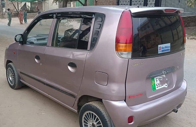 Hyundai Santro 2002 outside shower. 4