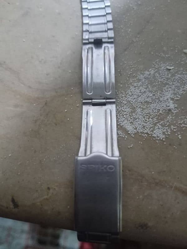 Seiko 5 watch with original chain 2