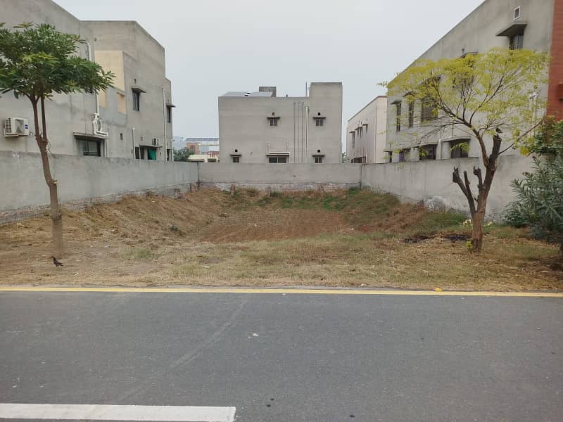 1 Kanal ideal location plot for sale in Fazaia Housing Scheme 1 Lahore 1