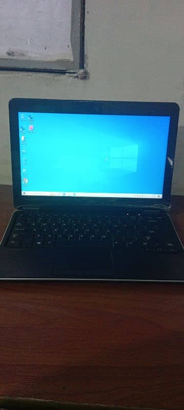 Dell Latitude E7240 Core i5 4th Generation 5