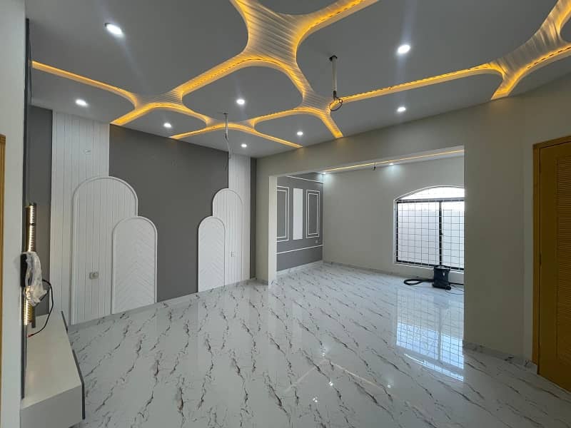 5 Marla house for sale Al-Razzaq Royal Phase 03 21