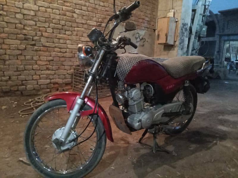 Suzuki GD 110 bike motorcycle 2