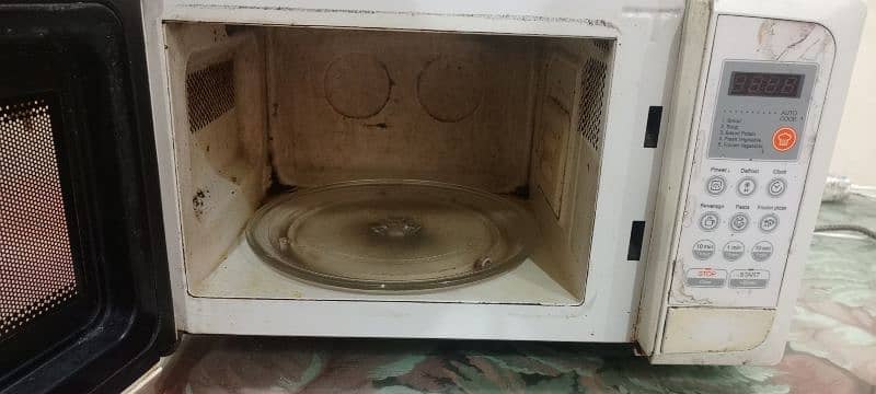 dowlance oven In  good condition 1