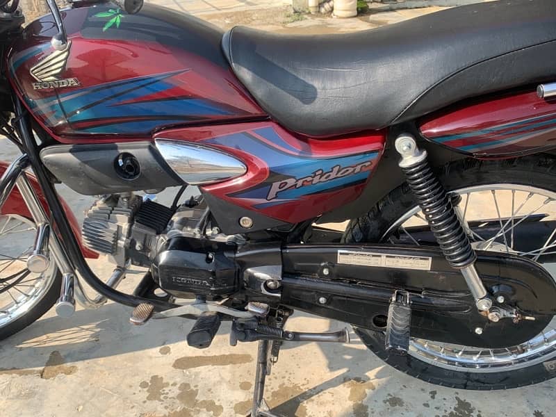 Honda Pridor 10/10 Condition 16