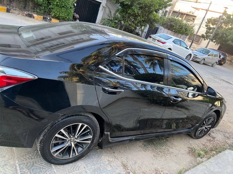 Toyota Corolla Altis 2017 3