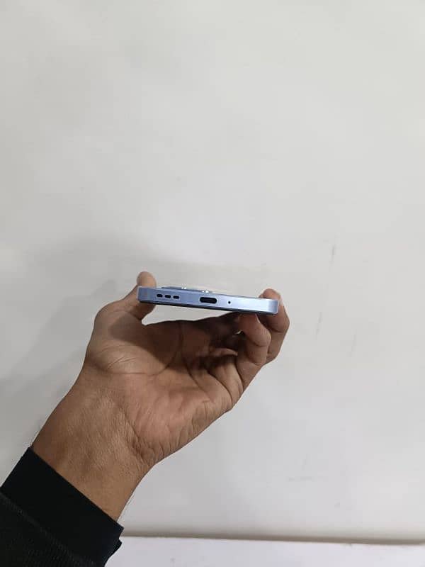 oppo reno 11f 4