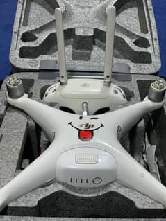 Dji phantom 4 With complete box