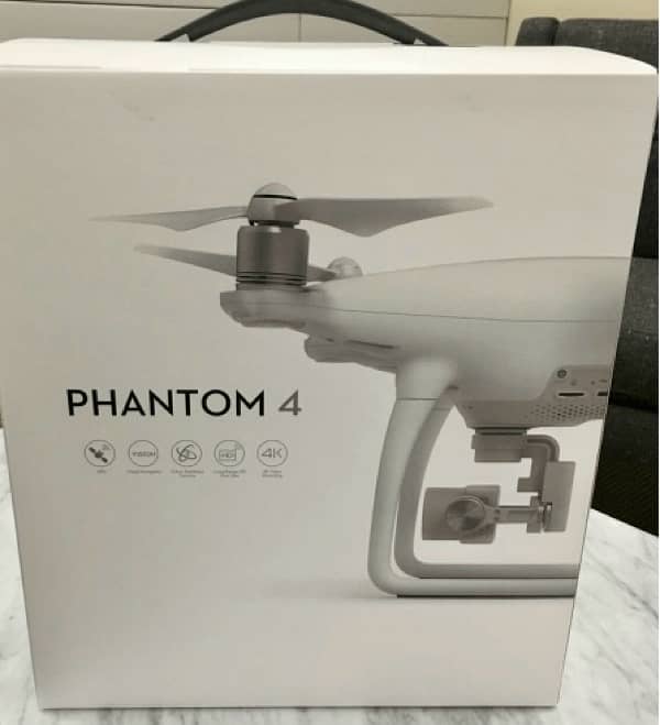 Dji phantom 4 With complete box 8