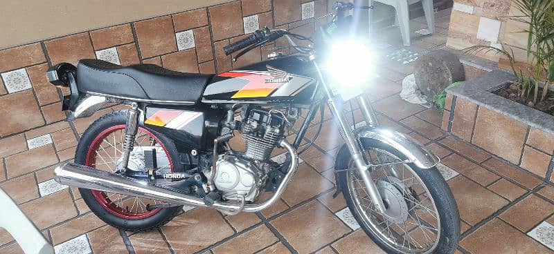 Honda 125 model 20/21 ma number laga hn 6