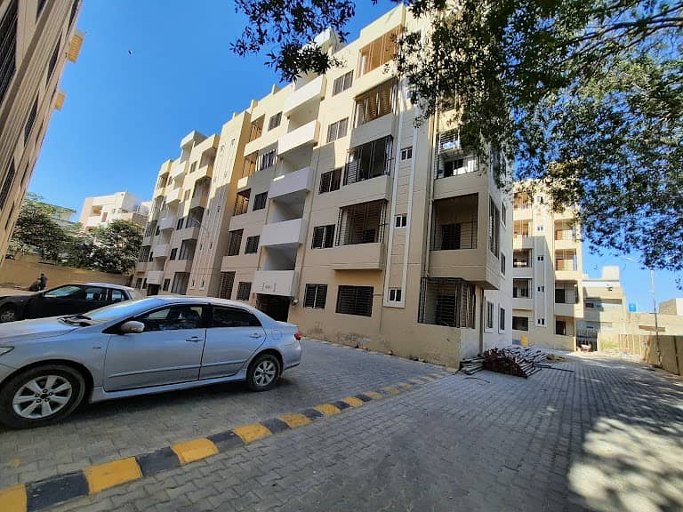 Chance Deal 3 Bed DD Flat For Sale in King Classic on Main University Road 2