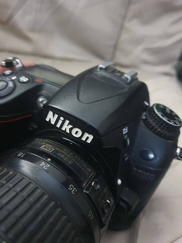 Nikon D7000 with 18-55mm 5