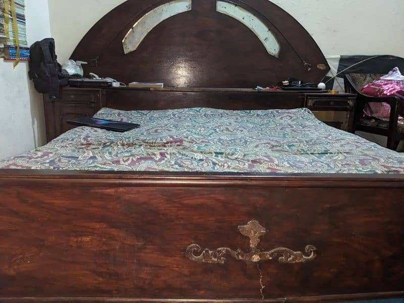 king size bed ok condition 1