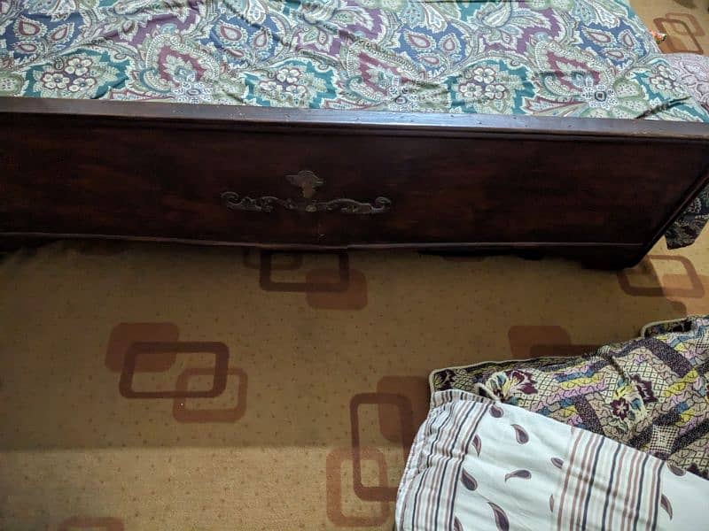 king size bed ok condition 3