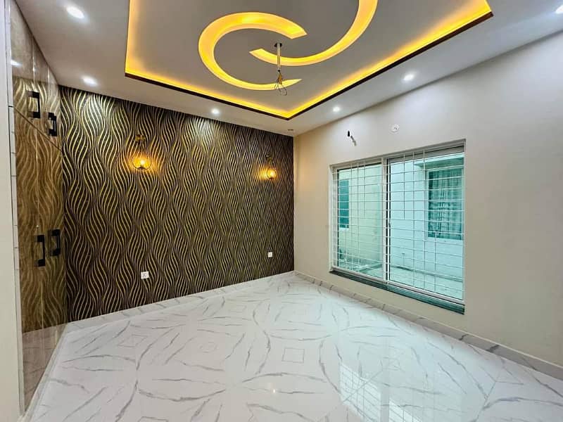 10 Marla Luxury Upper Portion Chambelli Block Available For Rent Bahria Town Lahore 8