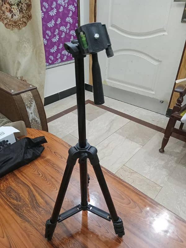 Extendable Tripod Stand 5