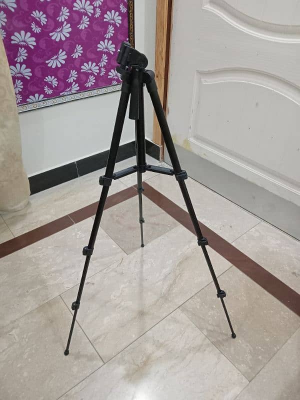 Extendable Tripod Stand 6