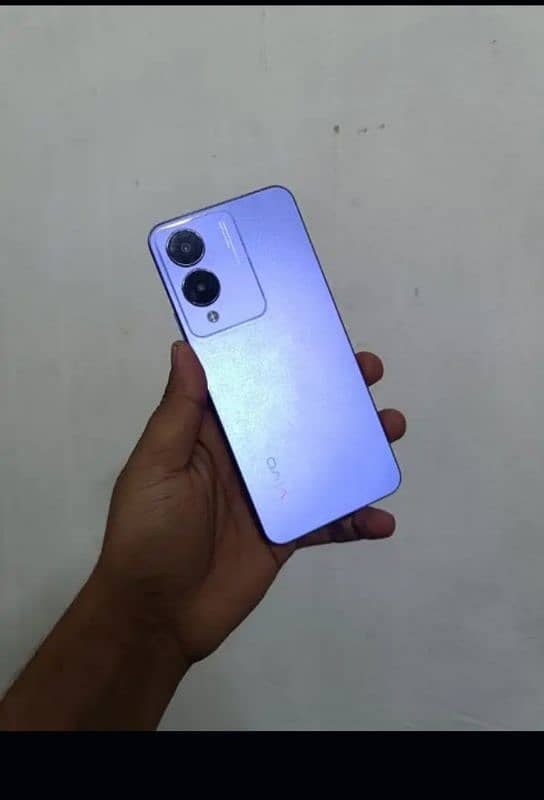 vivo y17s 6/128  condition 10/10. battery 5000 fingerprint scanner 0