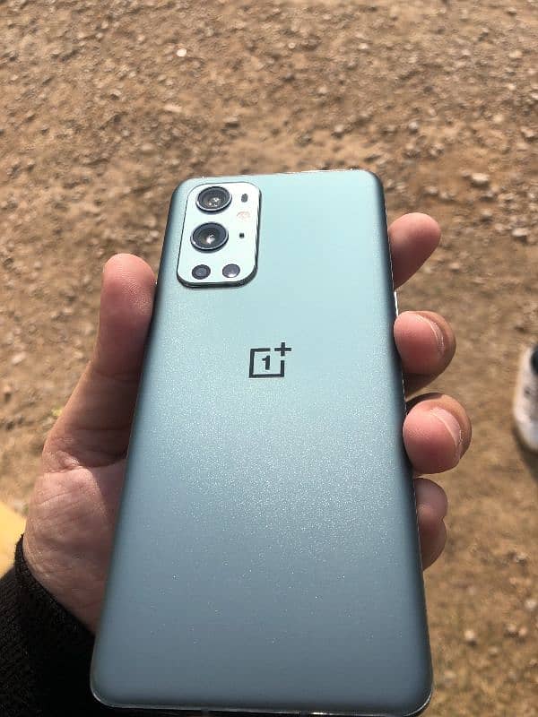 OnePlus 9 Pro / 12-256gb (With Charger) 0