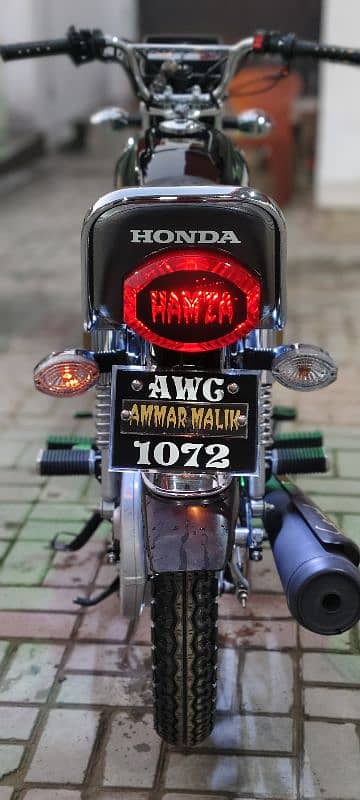 Honda CG 125S Gold Edition 4