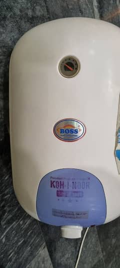 Boss Instant Geyser 25 CL Only used for 10 days