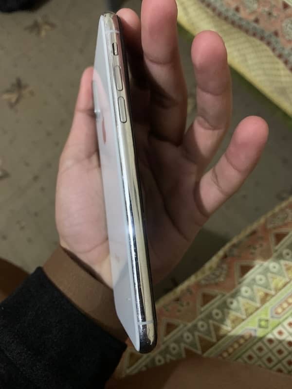 Iphone Xs  condition 10/9.5 3