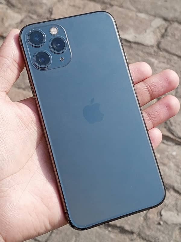 iphone 11 pro 4