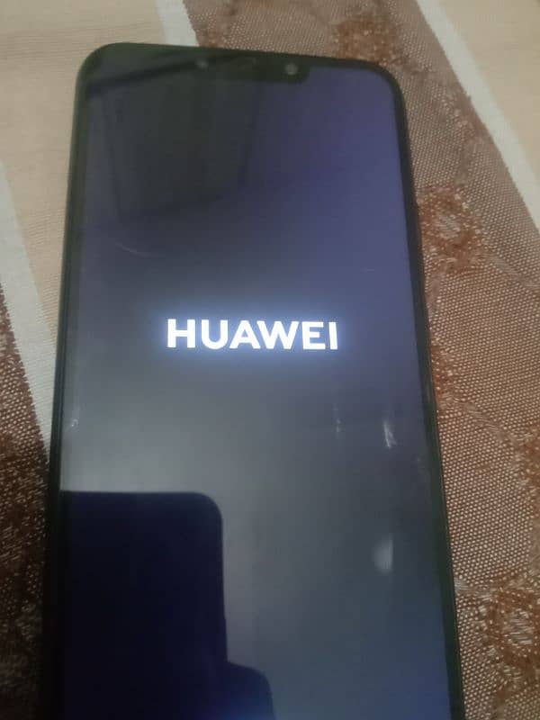 Huawei nova 3i 6 /128 (black colour )only mobile no box no charger 0