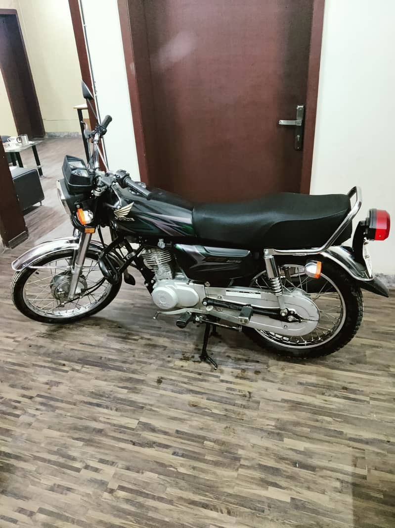 Honda CG 125 2023 0