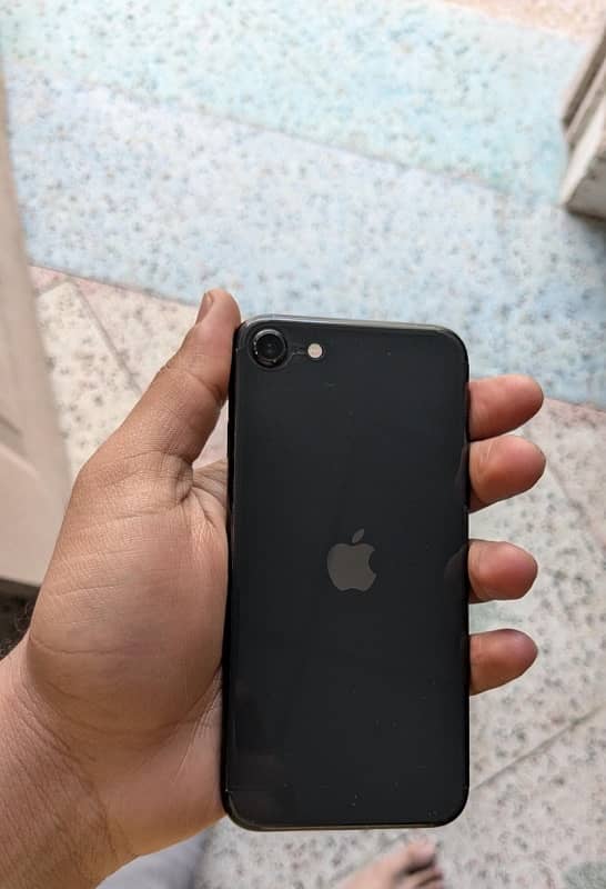 I Phone SE 2020 (second generation) for sale 2