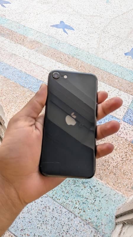 I Phone SE 2020 (second generation) for sale 6