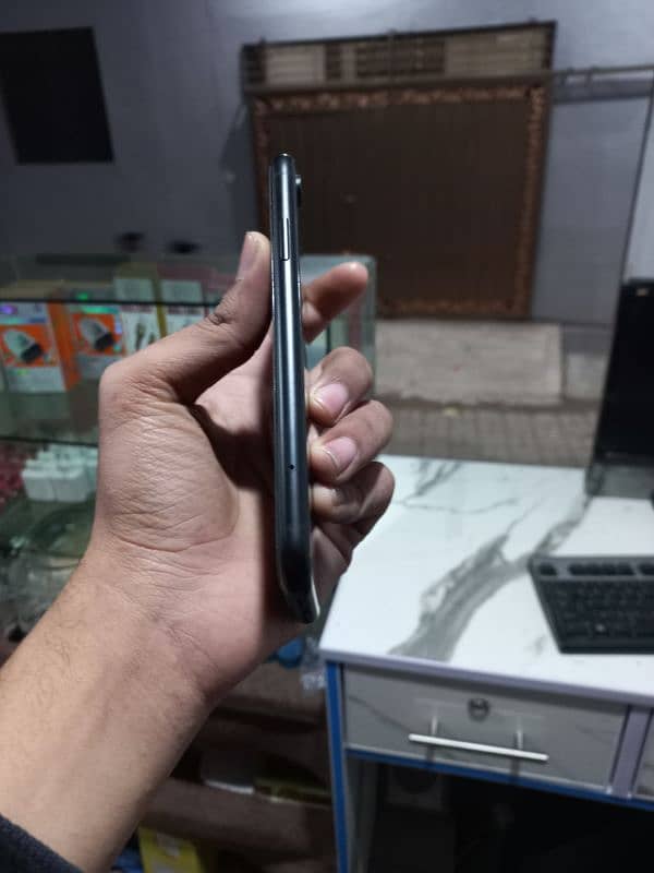 xr icloud phone 1