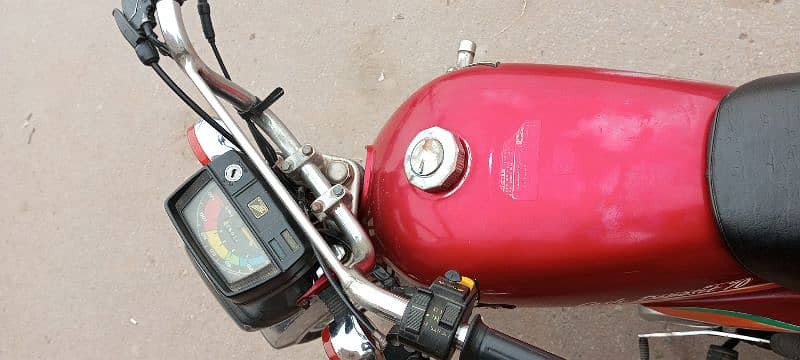 Honda CD 2011 modal with out latter 3