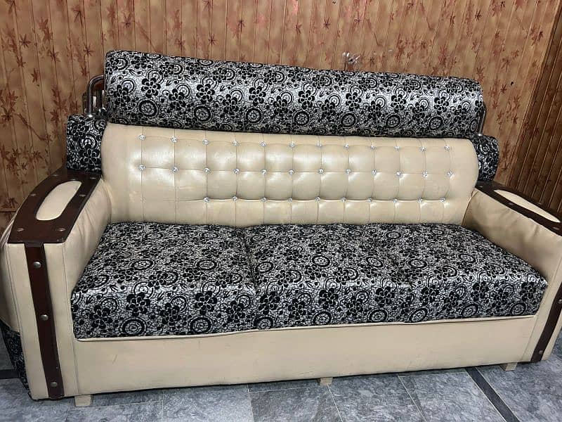 skin and white good quality wood sofa set 0