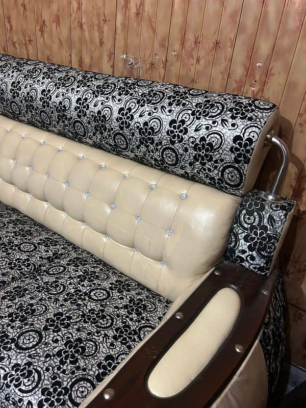 skin and white good quality wood sofa set 2