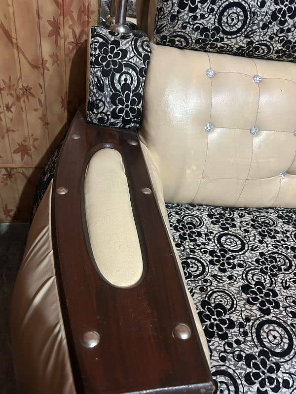 skin and white good quality wood sofa set 7