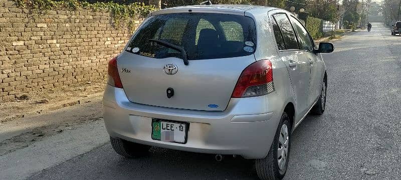 Toyota Vitz 1300cc 2009 4