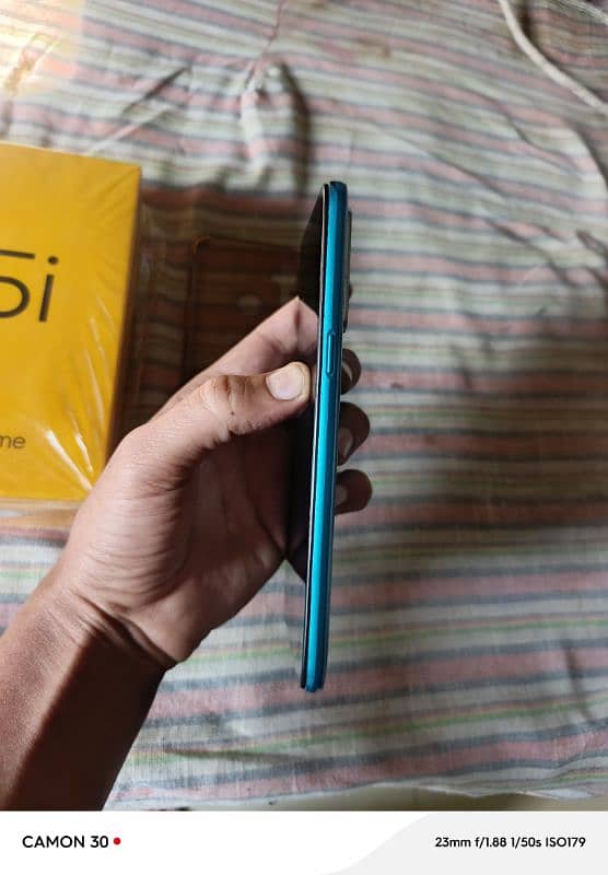 Realme 5i 4/64 8