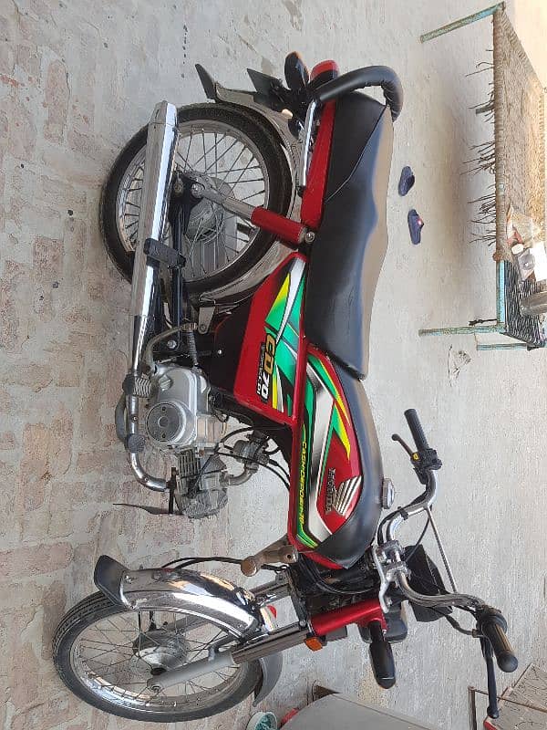 Selling my Honda cd 70 2022 All Punjab number 0