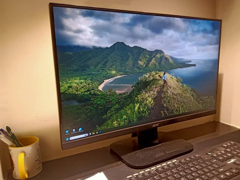 Acer 27 Inch Borderless LED Monitor 0