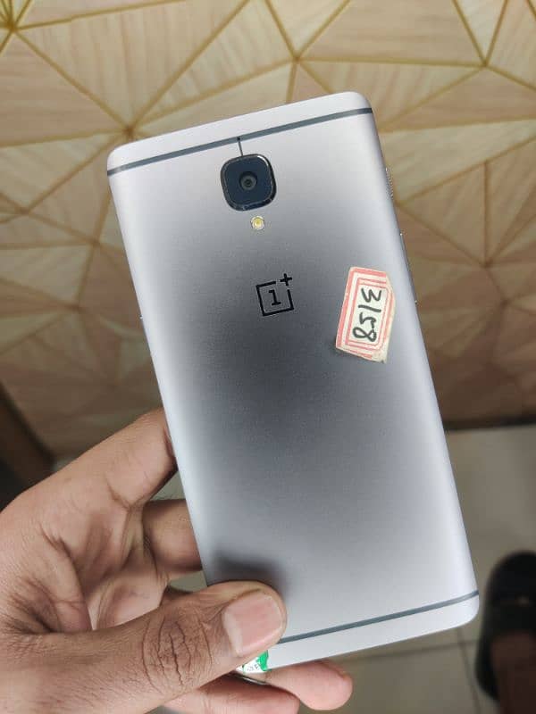 ONEPLUS 3T 6/ 64GB  821 snapdragon PUBG sported dull sim AMOLEDdisplay 3