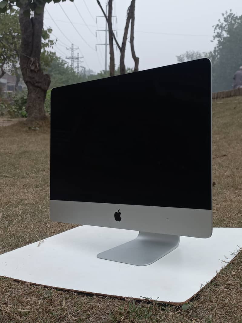 iMac 2015 late 4k Ratina Display 16Gb Ram ok condition 11