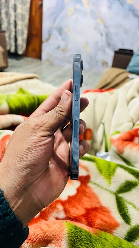 iPhone 13pro 128GB Jv minor lcd doot 5