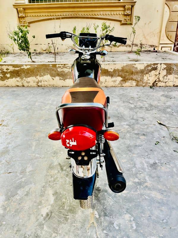 Honda 125 (22) Model (KHI) number 6