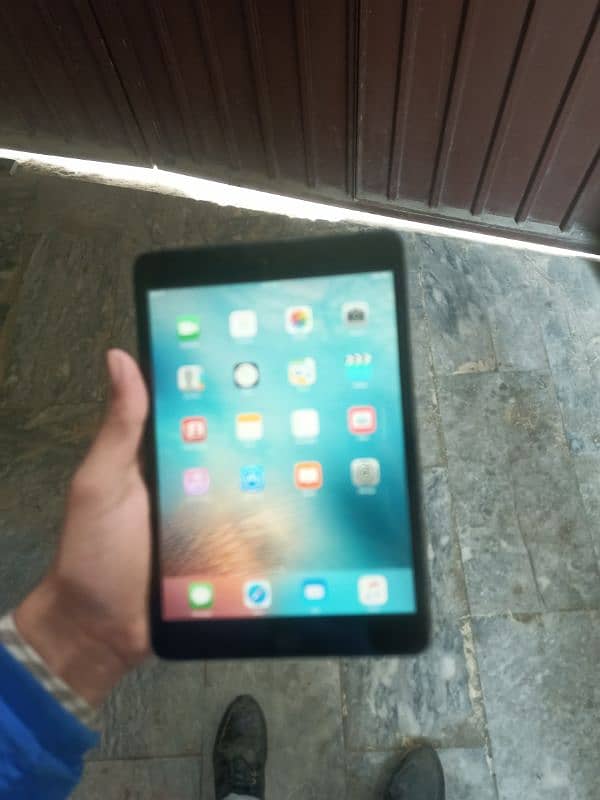 iPad mini 1st 16gb 0