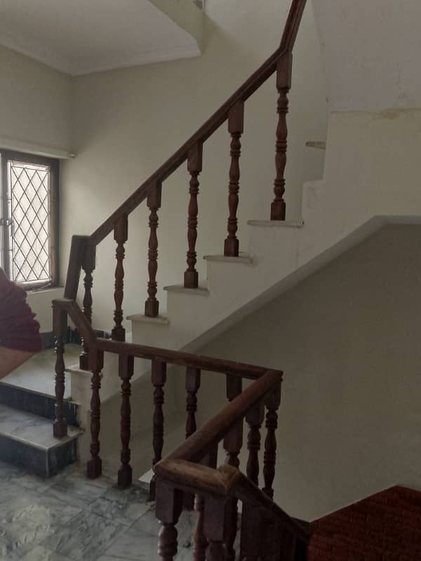 G 11 1 beautiful upper portion available for rent very prime location 1